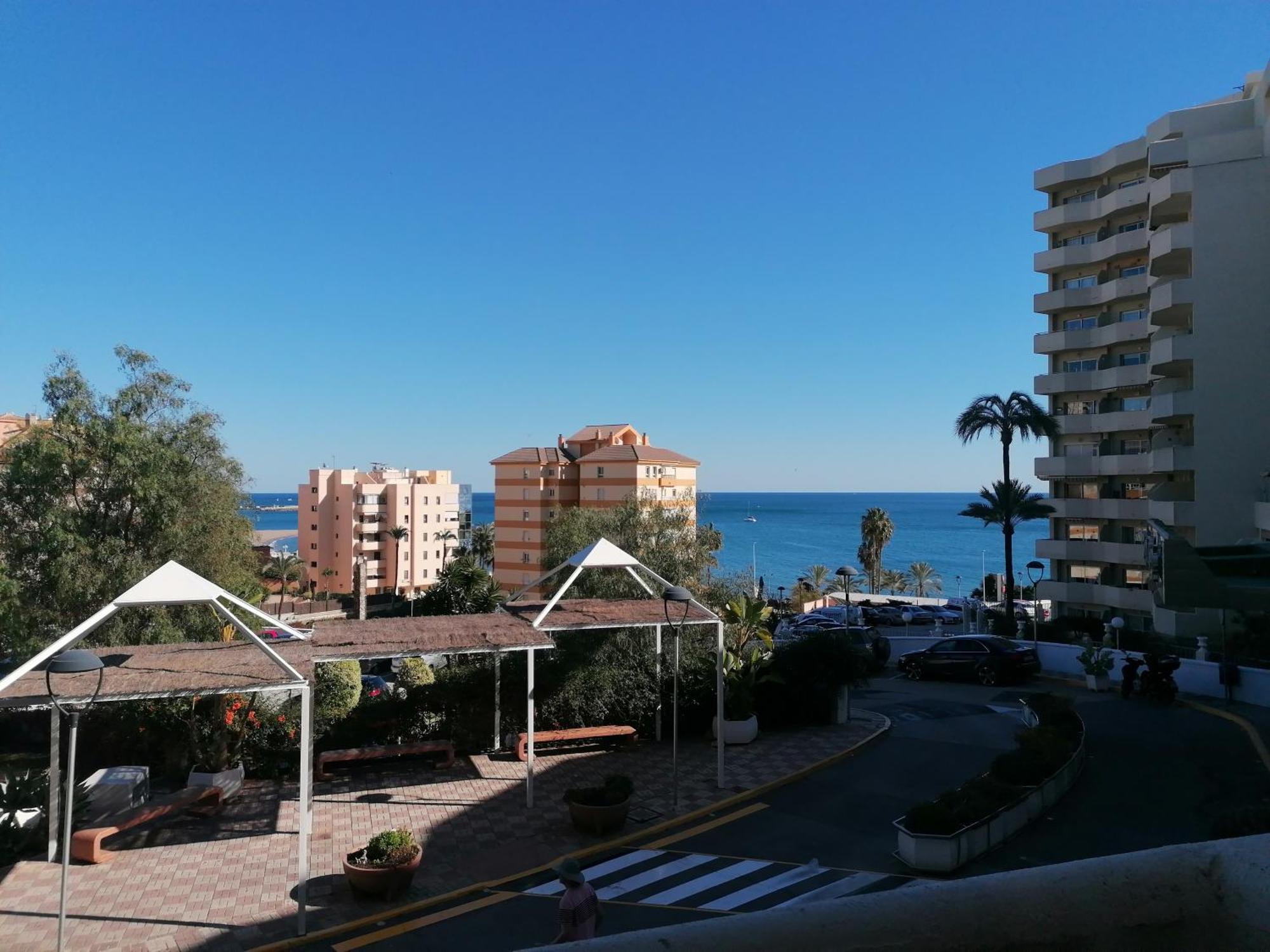 Estudio Terraza Vista Mar Parking Gratuito Piscinas Benalmádena Exterior photo